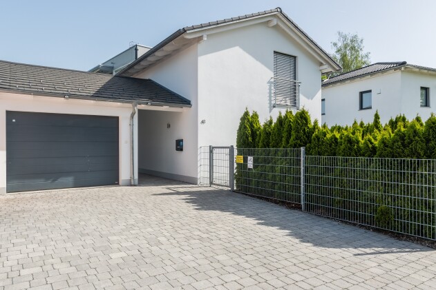 Einfamilienhaus - Passau-Neustift: EFH – 3 1/2 Zimmer-Whg, Baujahr 2015 40 qm Wohn- Ess- Kochbereich – große Terrasse