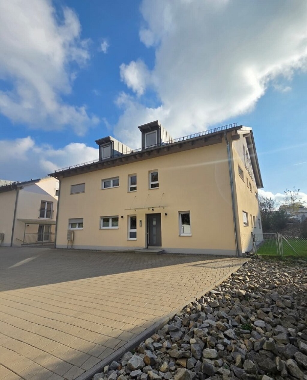 Passau / Neustift - Stilvolle 2-Zimmer-Wohnung mit großem Balkon und hochwertiger Ausstattung