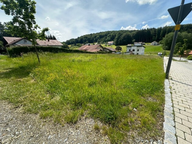 Baugrundstück - Voll erschossenes Baugrundstück in Fürstenstein