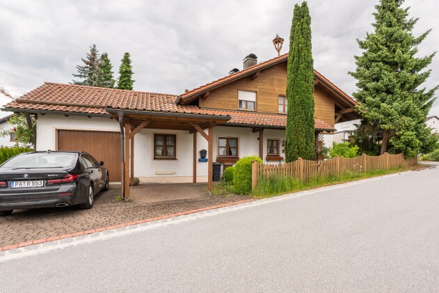 Einfamilienhaus - Großzügiges Einfamilienhaus Nähe Röhrnbach