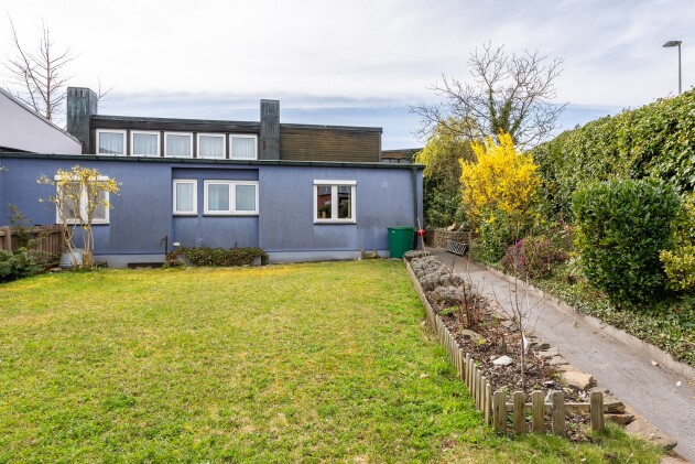 Reiheneckhaus - Reiheneckhaus in Passau-Haidenhof mit Tageslichtduschbad, EBK und Terrasse