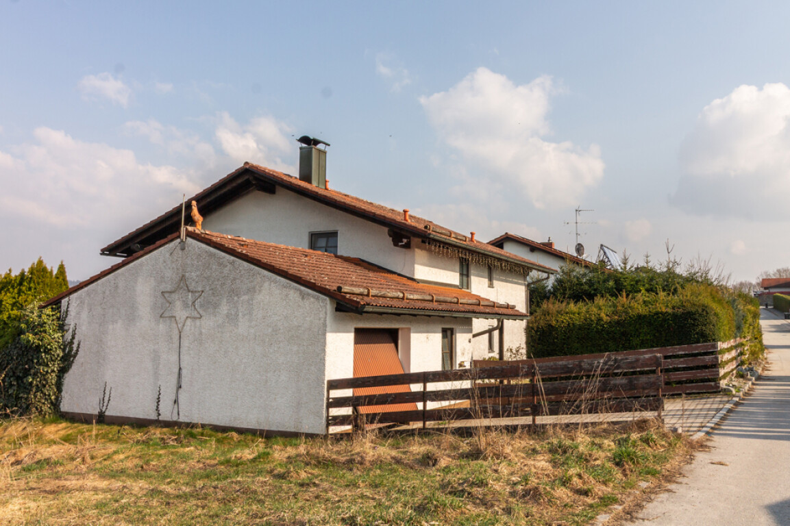 Büchlberg/Denkhof: Landhaus Baujahr 1988 in Fernblicklage