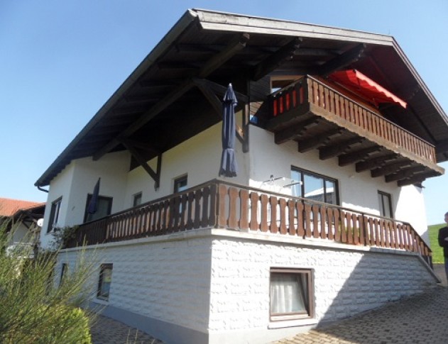 2-Familienhaus  - 2-Familienhaus mit Gästezimmern Nähe Simbach/Inn