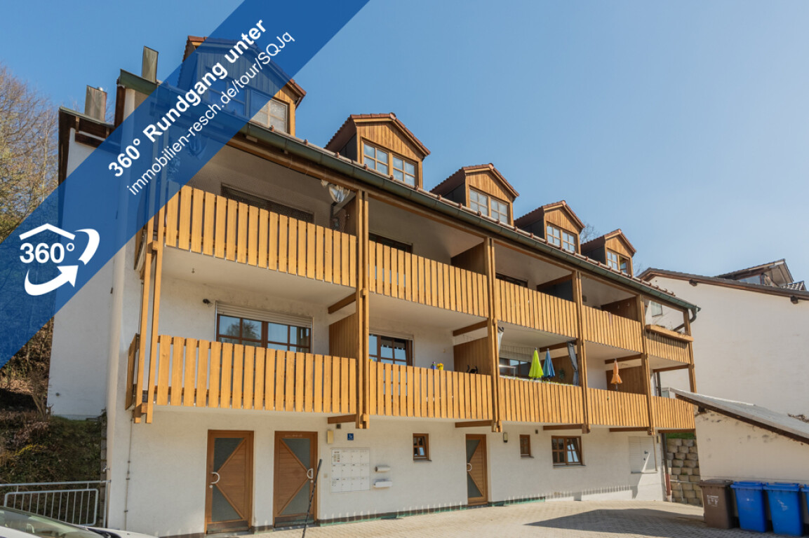 Frei und sofort bezugsfertig! Ruhige 3-Zimmer-Maisonettewohnung mit Balkon, Außenstellplatz