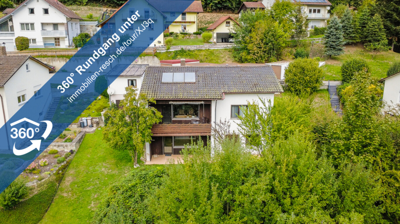 Großzügiges Wohnhaus mit 900 m² Grundstück und zwei Garagen in Obernzell
