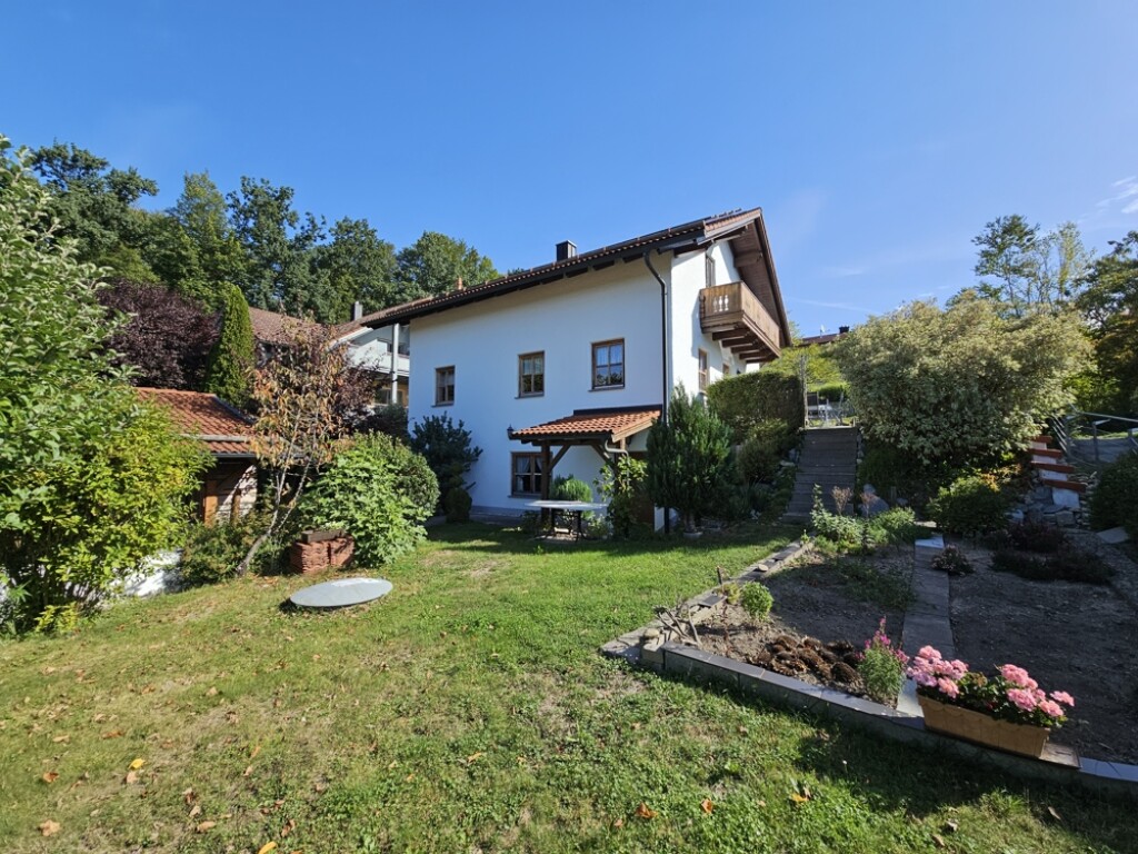 Passau-Zieglreuth - Kleine Büro/Praxiseinheit in Ziegelreuth1-Raum-Büro/Praxis mit kleiner Küchenzeile und Gäste-WC
