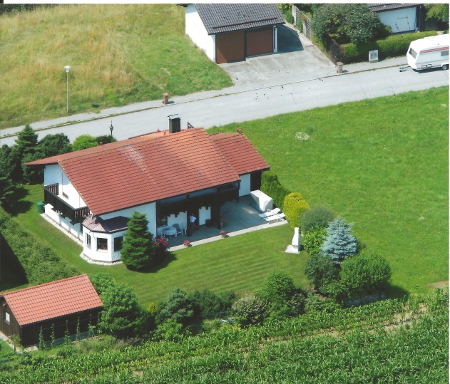 Einfamilienhaus - Gepflegtes Einfamilienhaus in traumhafter Aussichtslage 