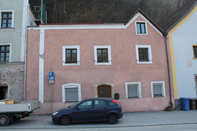 historisches Stadthaus - Passau-Grubweg/Ilzstadt: Historisches Stadthaus - teilentkernt