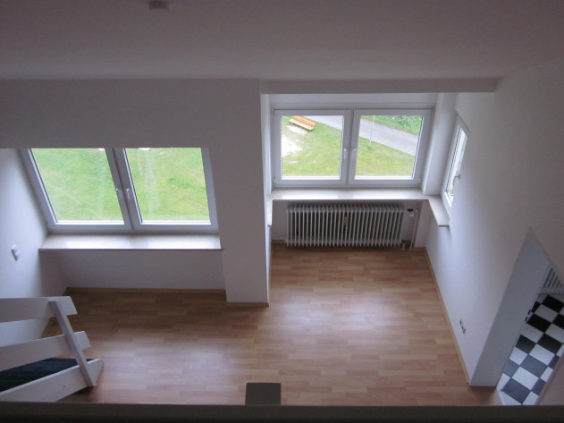 2-Zimmer-Maisonette-Wohnung - Perfekt aufgeteilte 2-Zimmer-Gallerie Wohnung in Passau-Grubweg mit tollen Balkon 