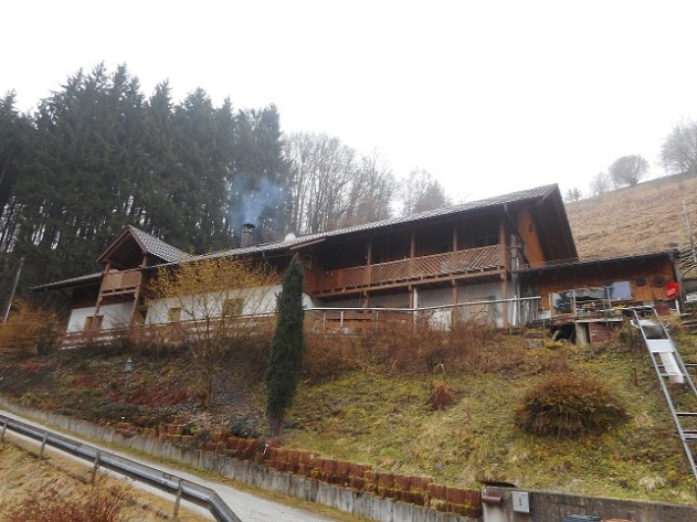 Großzügiges Zweifamilienhaus in Passau  - Großzügiges Zweifamilienhaus in Passau 