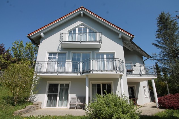 Einfamilienhaus mit Einliegerwohnung - Stadtrandgemeinde Tiefenbach: Top gepflegtes Einfamilienhaus mit 3-Zimmer-ELW