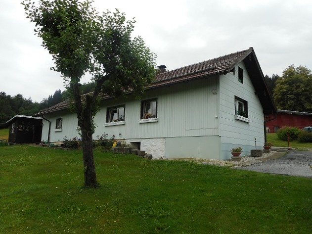 Renovierungsbedürftiges Einfamilienhaus Nähe Freyung - Renovierungsbedürftiges Einfamilienhaus Nähe Freyung