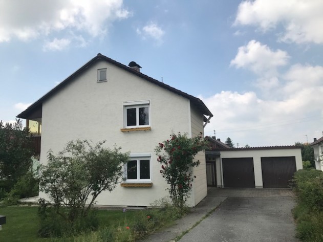 Einfamilienhaus - Salzweg: Einfamilienhaus aus den 60ern mit moderner Luft zu Wasser-Wärme-Pumpenheizung