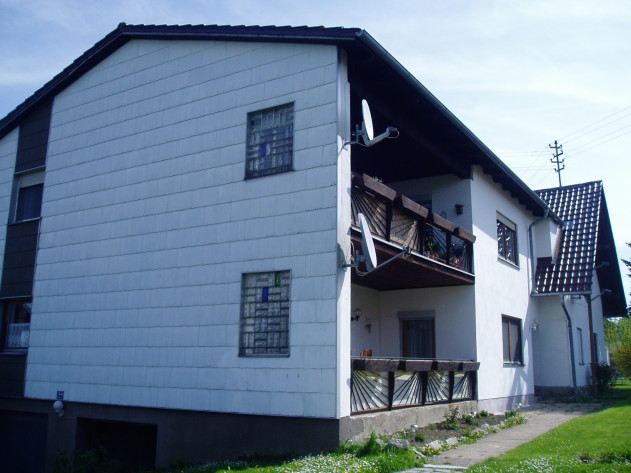 4-Familienhaus - Salzweg: 4-Familien-Haus mit 7,62% Nettorendite