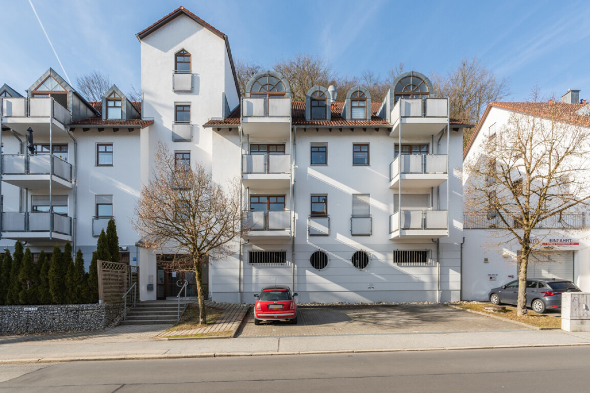 Passau - PKW-Stellplätze in der Innstraße!