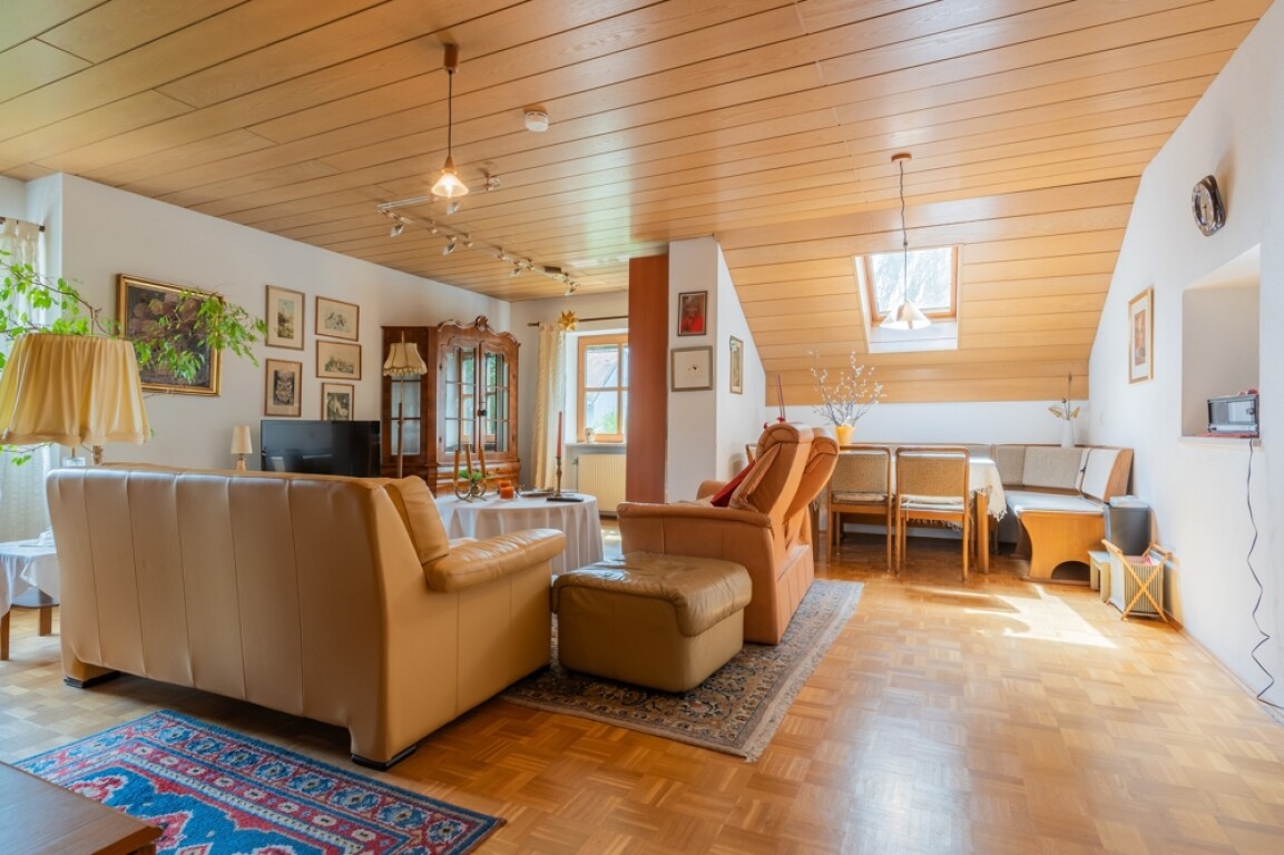 Passau - Stadtwohnung in zentraler Lage! 3 Zimmer Wohnung in ruhige Lage mit Balkon und Einzelgarage