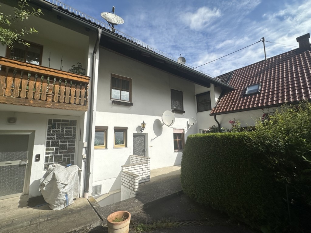 Passau - 2 Wohnungen / Reihenmittelhaus in Passau Schalding rechts der Donau